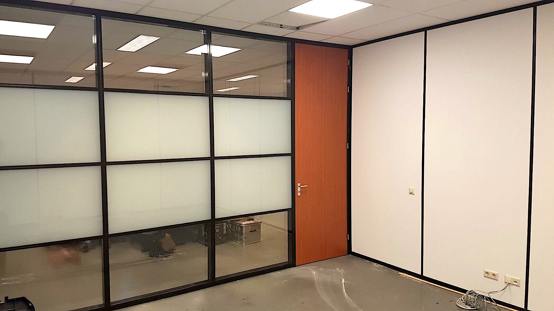 Dich met glazen elementen